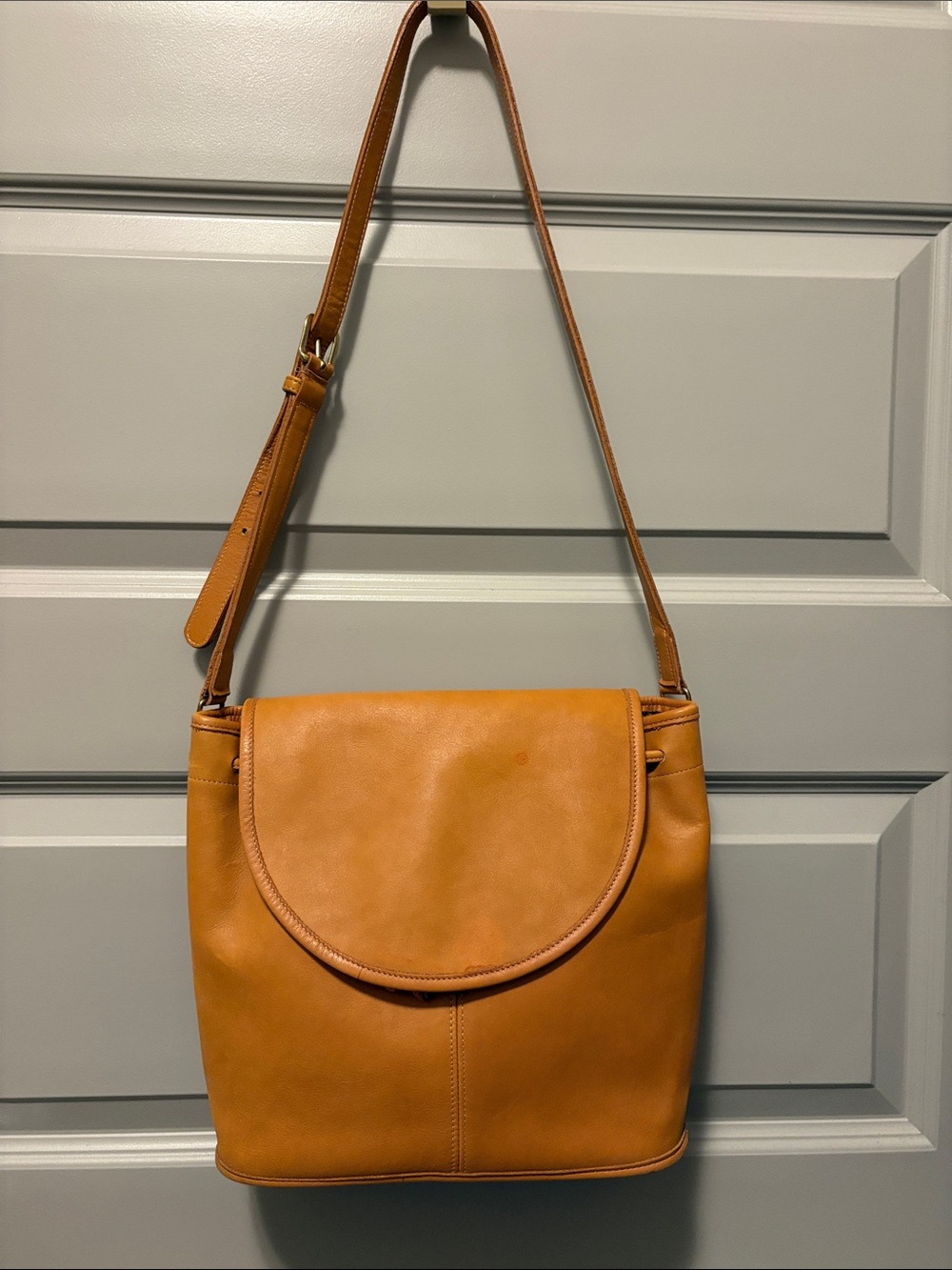 Coach 4025 Lightweights Collection Shoulder  Pouch